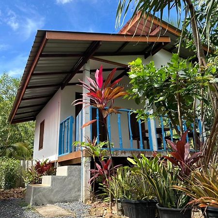 Blue Sky Bungalow Koh Jum Exterior photo