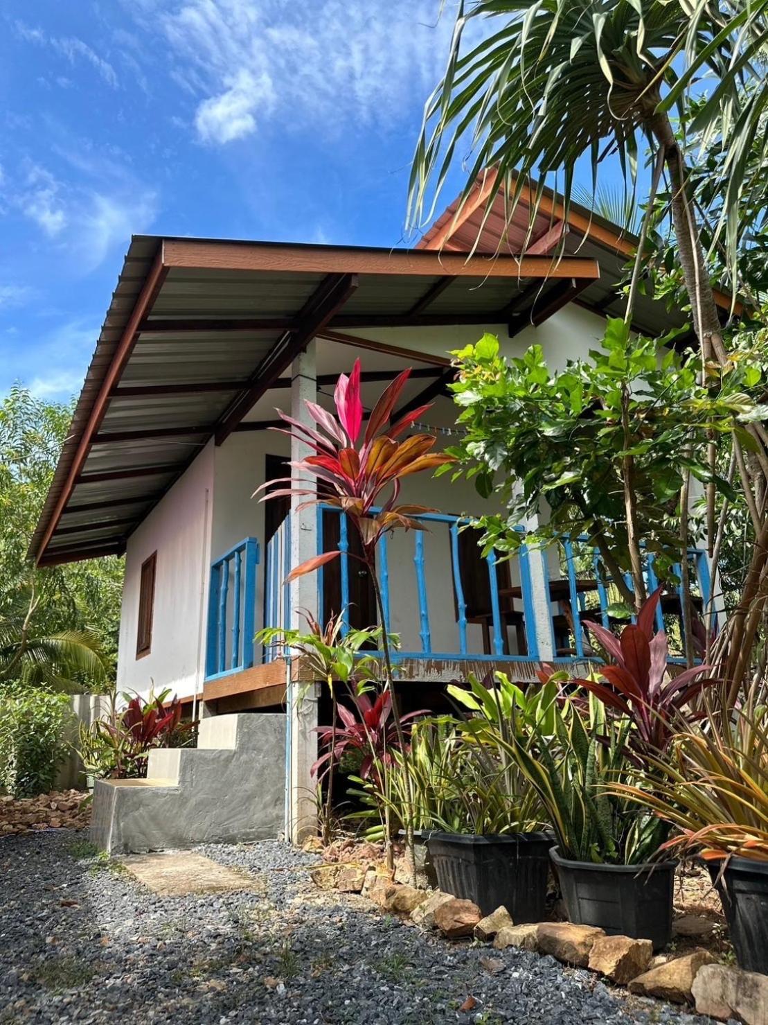 Blue Sky Bungalow Koh Jum Exterior photo