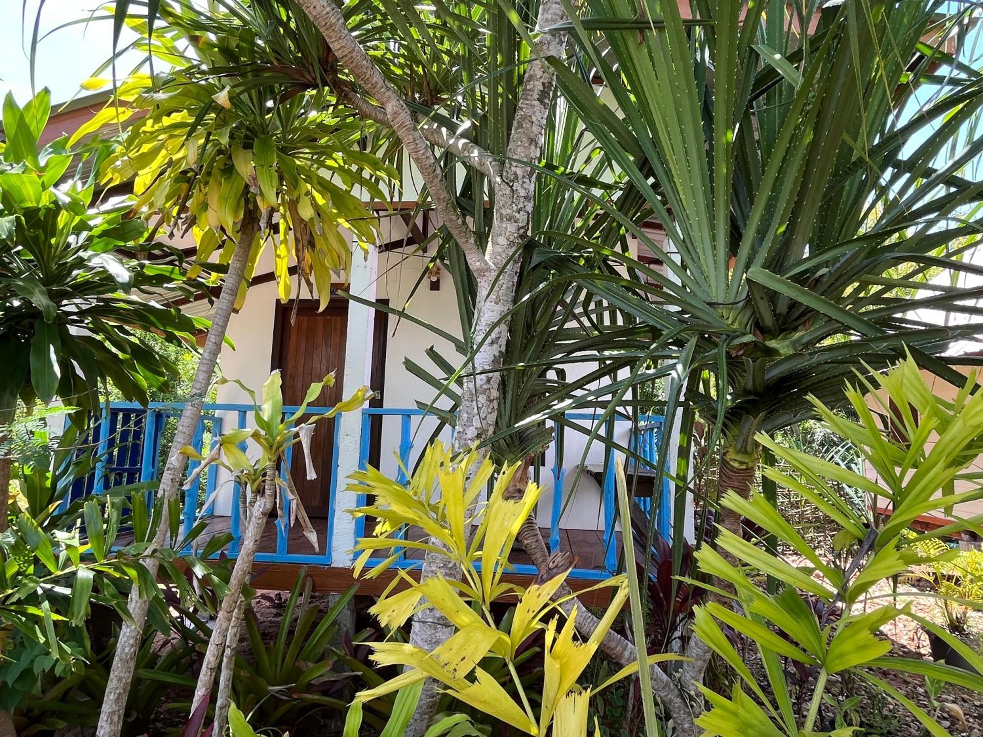 Blue Sky Bungalow Koh Jum Exterior photo